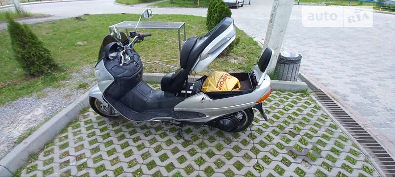 Максі-скутер Suzuki Skywave 250 1998 в Тернополі
