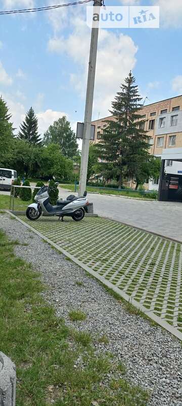 Максі-скутер Suzuki Skywave 250 1998 в Тернополі