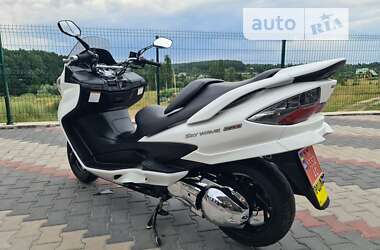 Макси-скутер Suzuki Skywave 250 2009 в Виннице