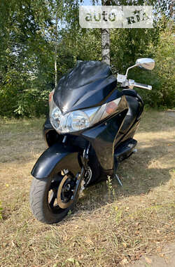 Макси-скутер Suzuki Skywave 250 2007 в Полонном