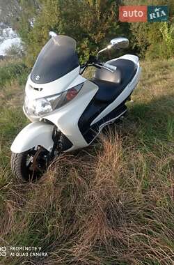 Макси-скутер Suzuki Skywave 250 2007 в 
