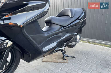 Макси-скутер Suzuki Skywave 250 2007 в Березному