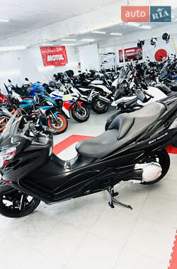 Макси-скутер Suzuki Skywave 250 2007 в 