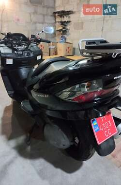 Максі-скутер Suzuki Skywave 250 2007 в 
