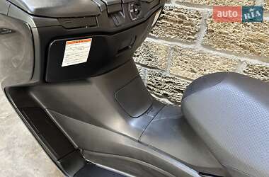 Макси-скутер Suzuki Skywave 250 2008 в 