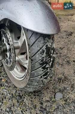 Макси-скутер Suzuki Skywave 250 2011 в 