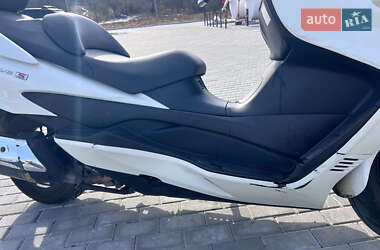 Макси-скутер Suzuki Skywave 250 2008 в 