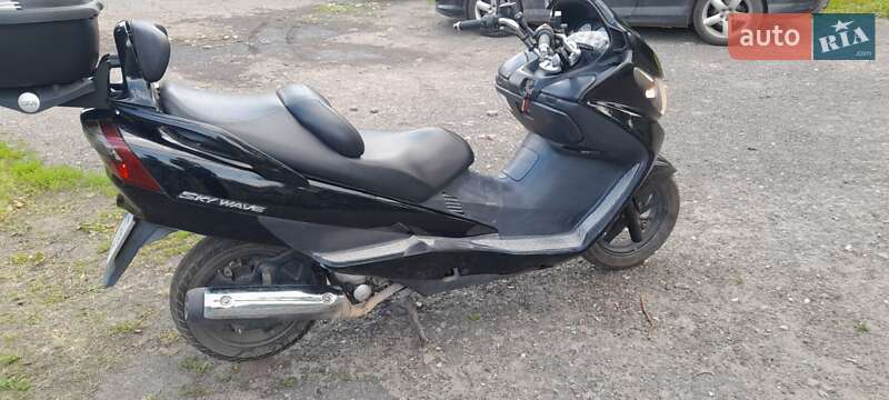 Макси-скутер Suzuki Skywave 250 2006 в Славянске