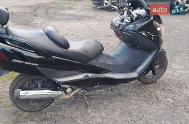 Макси-скутер Suzuki Skywave 250 2006 в 