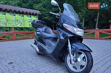 Максі-скутер Suzuki Skywave 250 2007 в Лугинах