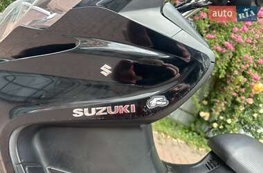 Макси-скутер Suzuki Skywave 250 2009 в 