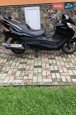 Скутер Suzuki Skywave 250 2010 в 