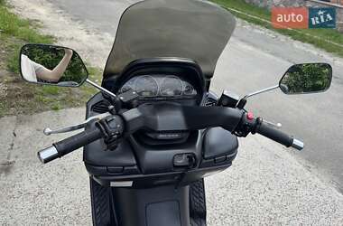 Скутер Suzuki Skywave 250 2004 в 