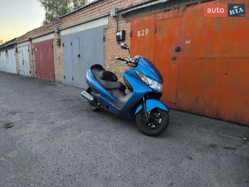 Макси-скутер Suzuki Skywave 250 2007 в Киеве