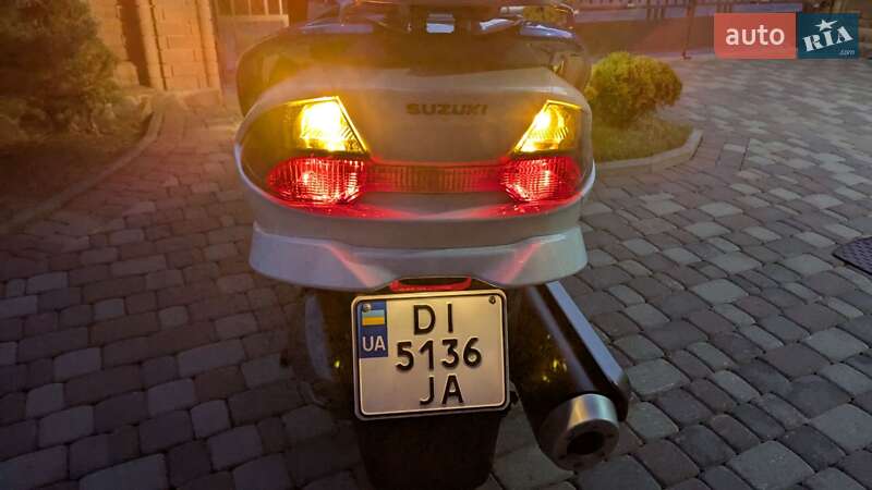 Макси-скутер Suzuki Skywave 250 2008 в Черновцах