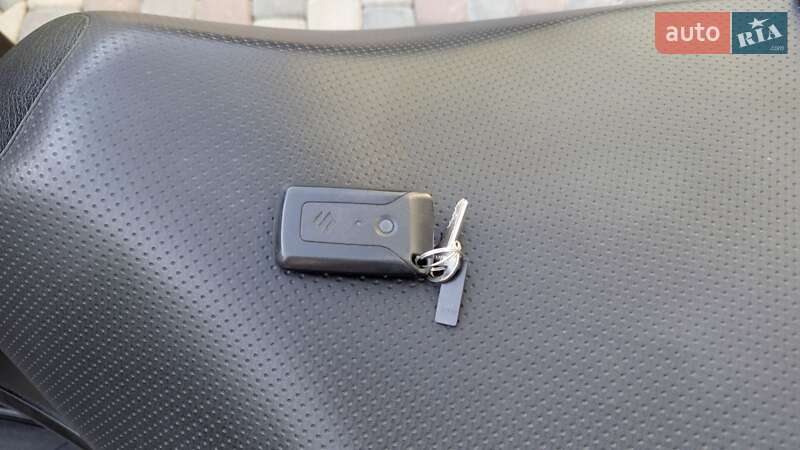 Макси-скутер Suzuki Skywave 250 2008 в Черновцах