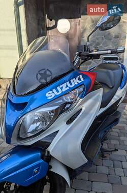 Макси-скутер Suzuki Skywave 250 2008 в 