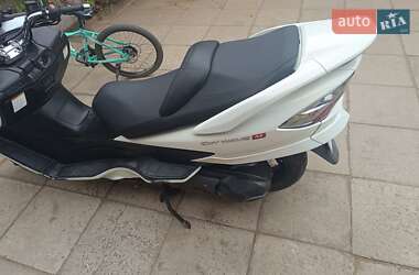 Макси-скутер Suzuki Skywave 250 2007 в 