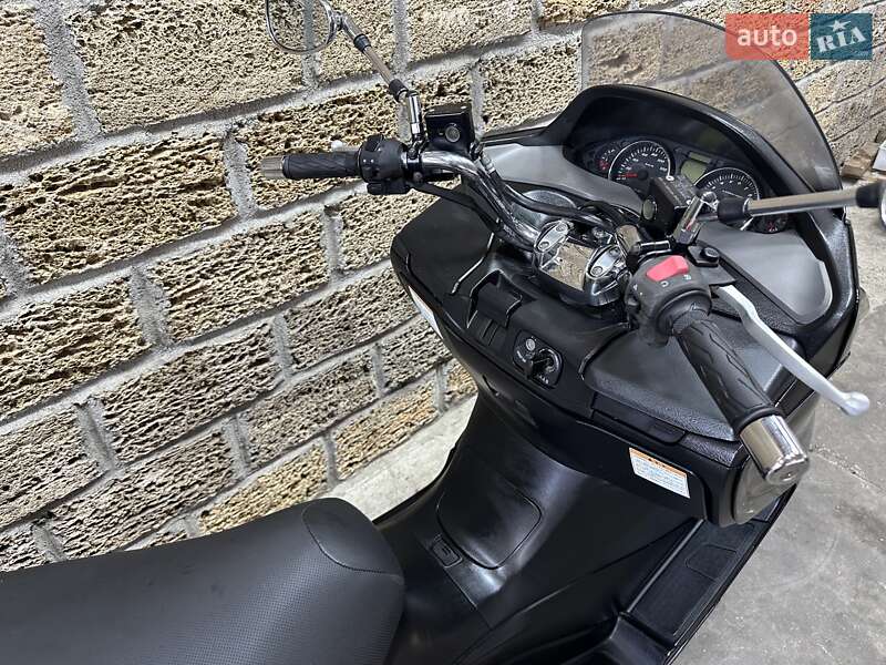 Максі-скутер Suzuki Skywave 250 2011 в Одесі фото 10 Максі-скутер Suzuki Skywave 250 2011 в Одесі