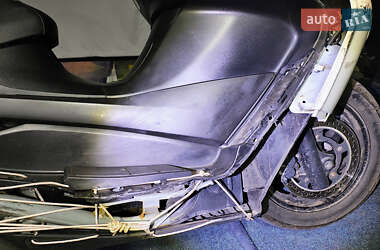 Макси-скутер Suzuki Skywave 250 2010 в 