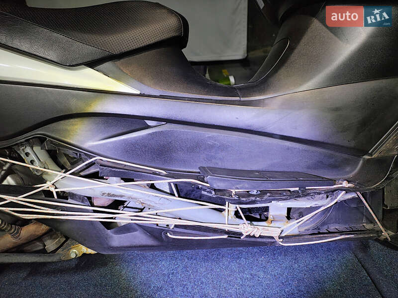 Макси-скутер Suzuki Skywave 250 2010 в Киеве фото 20 Макси-скутер Suzuki Skywave 250 2010 в Киеве