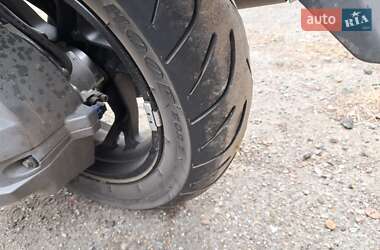 Максі-скутер Suzuki Skywave 250 2008 в 