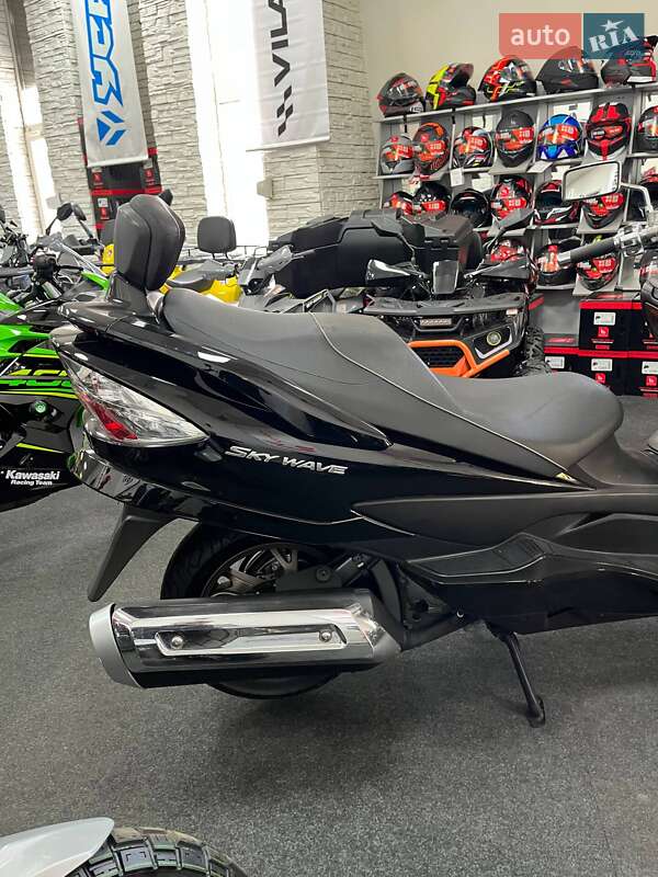 Макси-скутер Suzuki Skywave 250 2011 в Днепре