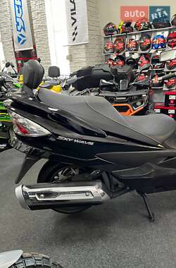 Макси-скутер Suzuki Skywave 250 2011 в 