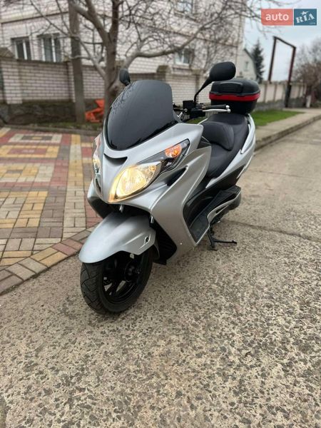 Скутер Suzuki Skywave 250 2006 в Южноукраинске