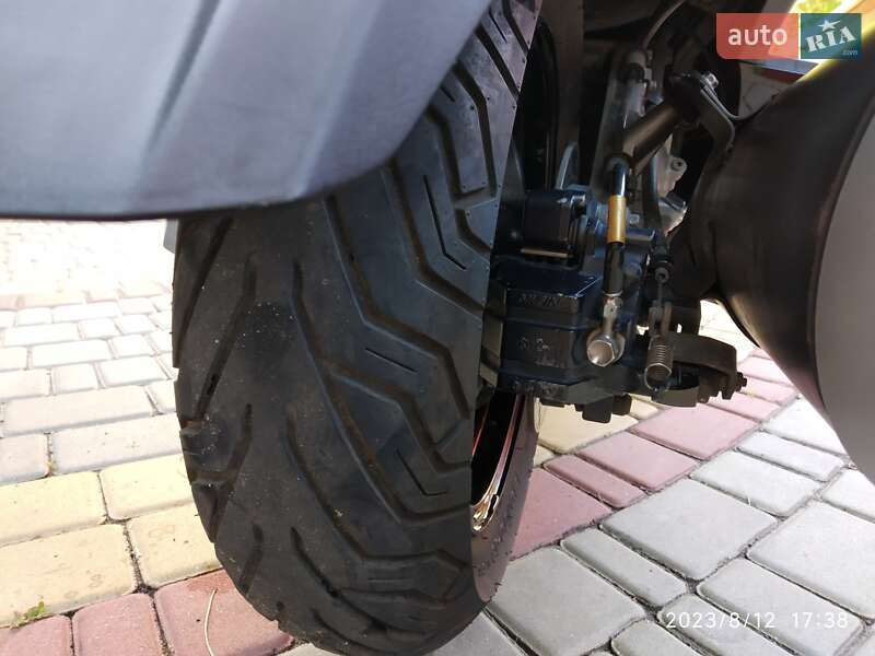 Максі-скутер Suzuki Skywave 400 2007 в Болграді