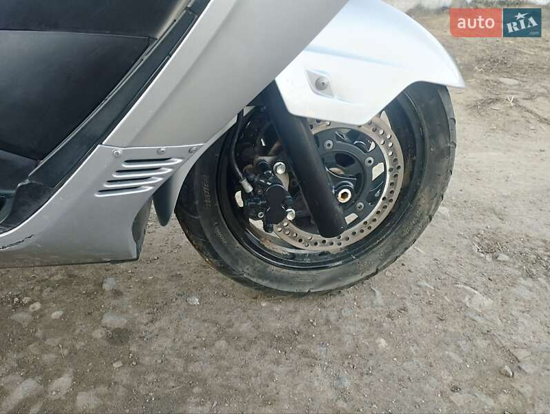 Макси-скутер Suzuki Skywave 400 2008 в Черновцах