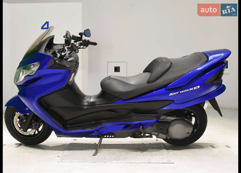 Макси-скутер Suzuki Skywave 400 2007 в Сновске