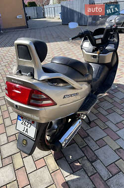 Макси-скутер Suzuki Skywave 400 2001 в 