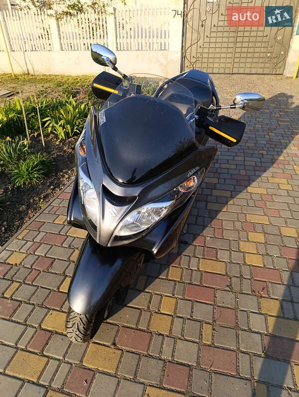Максі-скутер Suzuki Skywave 400 2011 в Одесі