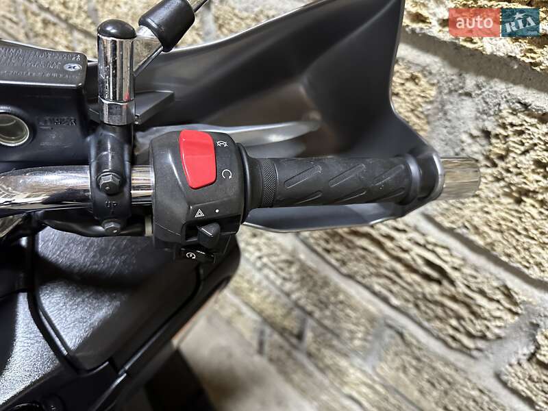 Максі-скутер Suzuki Skywave 400 2015 в Одесі