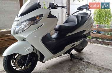 Максі-скутер Suzuki Skywave 400 2009 в Миколаєві