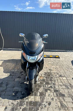 Максі-скутер Suzuki Skywave 400 1999 в Миколаєві