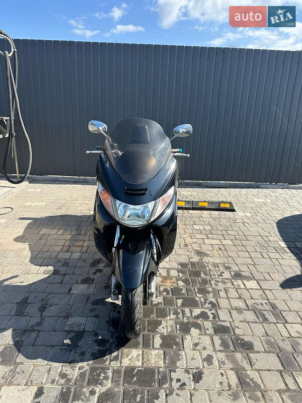 Макси-скутер Suzuki Skywave 400 1999 в 