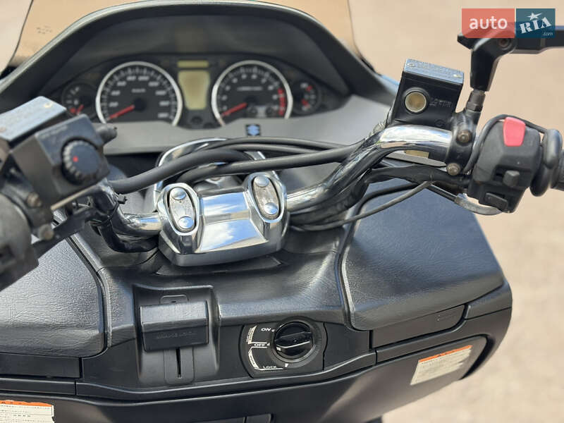 Макси-скутер Suzuki Skywave 400 2007 в Сновске