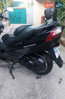 Макси-скутер Suzuki Skywave 400 2005 в 