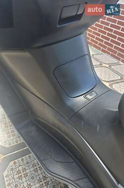 Макси-скутер Suzuki Skywave 400 2007 в 