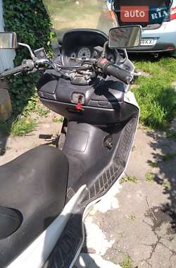 Макси-скутер Suzuki Skywave 400 2005 в 