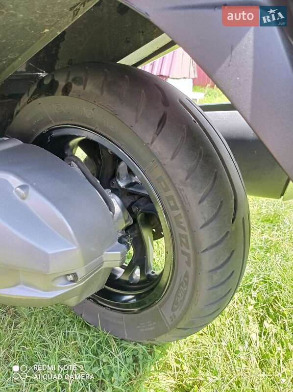 Макси-скутер Suzuki Skywave 400 2007 в Сарнах