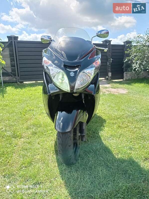 Макси-скутер Suzuki Skywave 400 2007 в Сарнах