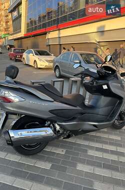 Макси-скутер Suzuki Skywave 400 2015 в 