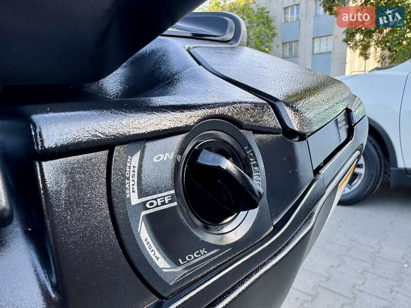 Скутер Suzuki Skywave 400 2012 в Одессе