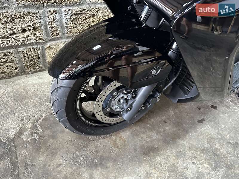 Максі-скутер Suzuki Skywave 400 2014 в Одесі фото 9 Максі-скутер Suzuki Skywave 400 2014 в Одесі