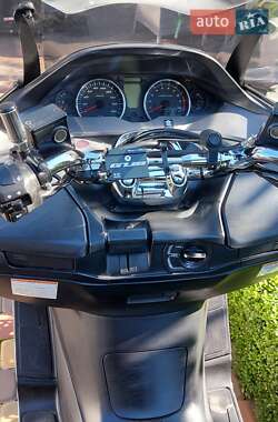 Макси-скутер Suzuki Skywave 400 2007 в 