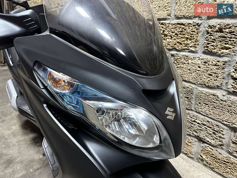 Максі-скутер Suzuki Skywave 400 2015 в Одесі фото 7 Максі-скутер Suzuki Skywave 400 2015 в Одесі