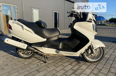 Макси-скутер Suzuki SkyWave 650 2002 в Малине